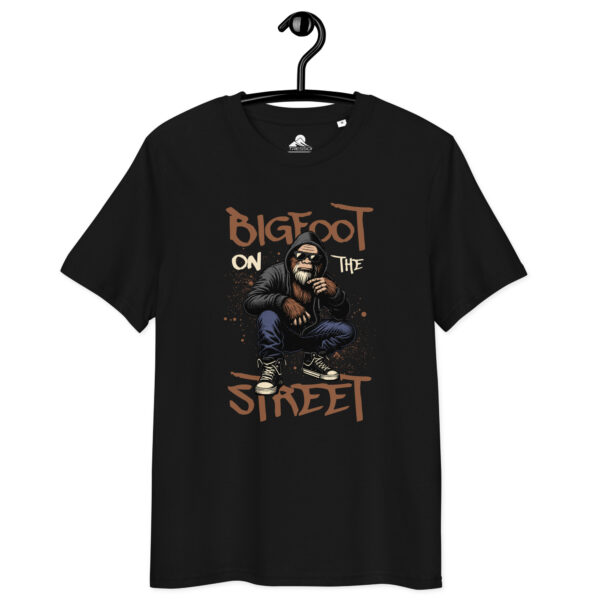 T-shirt “Bigfoot on the Street”